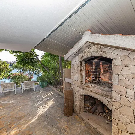 Casa vacanze Beautiful In Okrug Gornji With Wifi